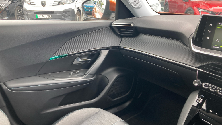 Peugeot 2008 1.2 PureTech Allure 5dr Petrol Estate